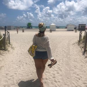 Meet your Posher, Becca